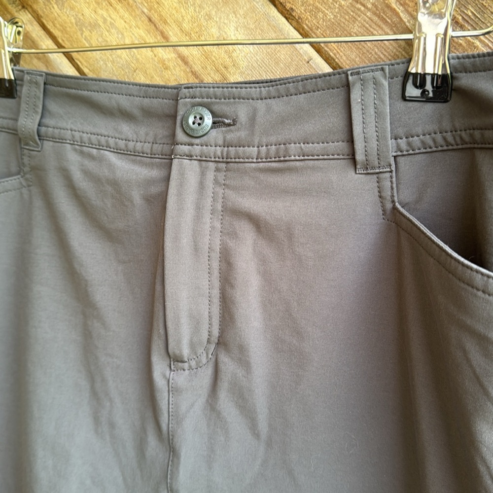 Eddie Bauer women’s gray athletic golf active skirt skort shorts size 12 - Picture 2 of 5